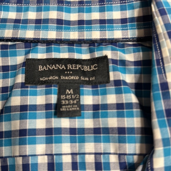 Banana Republic button up/dress shirt size medium 15-15 1/2 : 33/34 - Picture 2 of 3